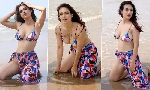 Neha Malik Sexy Video: हॉट एक्ट्रेस नेहा मलिक ने कराया सेक्सी फोटोशूट, इंटरनेट पर मचाई सनसनी Neha Malik Sexy Video: हॉट एक्ट्रेस नेहा मलिक ने कराया सेक्सी फोटोशूट, इंटरनेट पर मचाई सनसनी