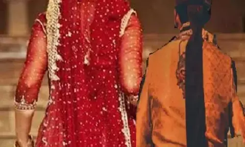 अजब-गजब: शादी के दिन बाल कटाने गया दूल्हा नहीं लौटा, छोटे भाई को करनी पड़ी शादी अजब-गजब: शादी के दिन बाल कटाने गया दूल्हा नहीं लौटा, छोटे भाई को करनी पड़ी शादी