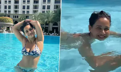 Aisha Sharma ने हॉट फ्लोरल बिकनी पहन स्विमिंग पूल में लगाए गोते, एक्ट्रेस की हॉटनेस ने बढ़ाया सोशल मीडिया का पारा
