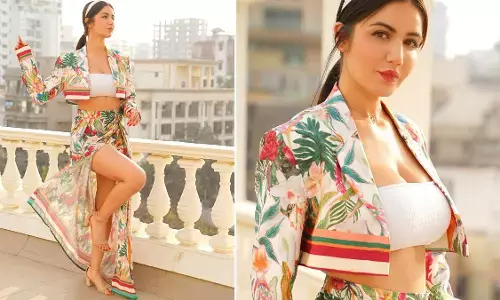 Amy Aela ने हॉट फ्लोरल आउटफिट पहन दिए सेक्सी पोज, एक्ट्रेस की दिलकश अदाएं मोह लेंगी आपका दिल