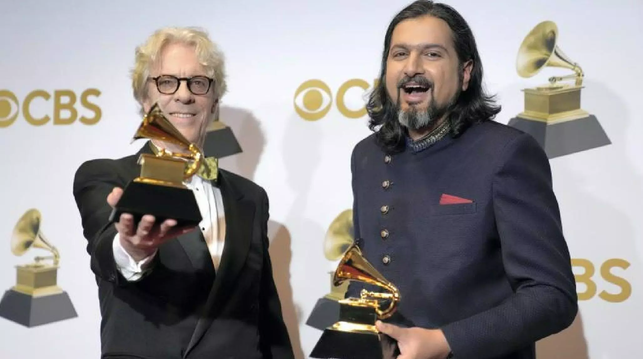 Grammys 2023: रिकी केज ने जीता तीसरा ग्रैमी अवॉर्ड, कहा- ये पुरस्कार भारत को समर्पित करता हूं Grammys 2023: रिकी केज ने जीता तीसरा ग्रैमी अवॉर्ड, कहा- ये पुरस्कार भारत को समर्पित करता हूं