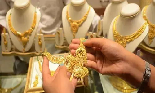 Gold Price Update: सोने-चांदी के दाम में बड़ी गिरावट, ये रहे 14 से 24 कैरेट का लेटेस्ट रेट्स Gold Price Update: सोने-चांदी के दाम में बड़ी गिरावट, ये रहे 14 से 24 कैरेट का लेटेस्ट रेट्स