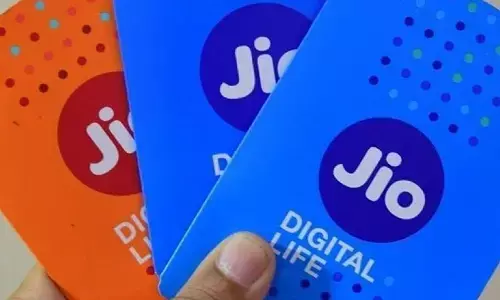 Jio Recharge Plan: जियो का ये रिचार्ज प्लान है सबसे मज़ेदार, कीमत जान उड़ जायेंगे आपके होश! Jio Recharge Plan: जियो का ये रिचार्ज प्लान है सबसे मज़ेदार, कीमत जान उड़ जायेंगे आपके होश!