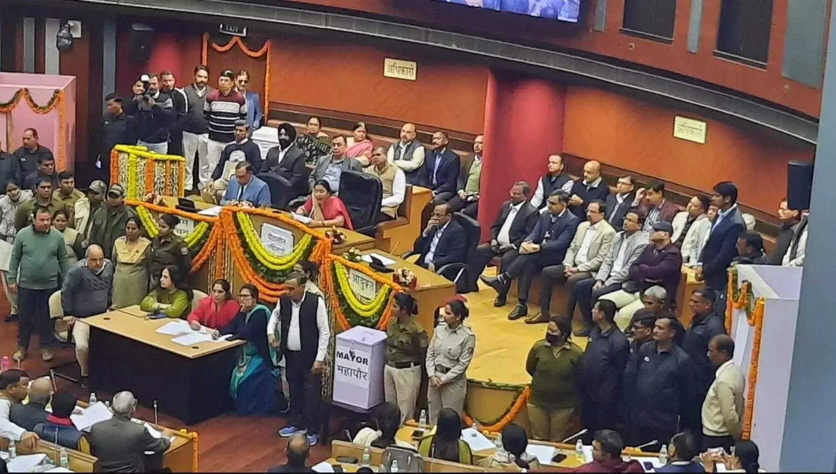 MCD मेयर की कुर्सी हथियाने के लिए घमासान, AAP और BJP कर रही लोकतांत्रिक मर्यादाओं की हत्या: अनिल भारद्वाज