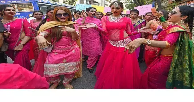 न थाना न कचहरी, फिर कैसे बंटता है किन्नरों का इलाका? न थाना न कचहरी, फिर कैसे बंटता है किन्नरों का इलाका?