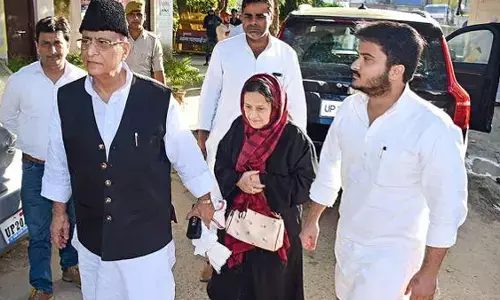 मुरादाबाद कोर्ट ने आजम खान उनके बेटे अब्दुल्ला आज़म को दिया दोषी करार मुरादाबाद कोर्ट ने आजम खान उनके बेटे अब्दुल्ला आज़म को दिया दोषी करार