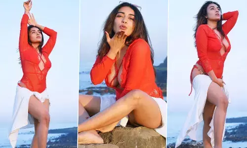Jinal Joshi Sexy Video: एक्ट्रेस Jinal Joshi ने रेड ट्रांसपेरेंट डीप नेक आउटफिट पहन बढ़ाया तापमान, एक्ट्रेस की हॉटनेस देख यूजर्स के उड़े होश Jinal Joshi Sexy Video: एक्ट्रेस Jinal Joshi ने रेड ट्रांसपेरेंट डीप नेक आउटफिट पहन बढ़ाया तापमान, एक्ट्रेस की हॉटनेस देख यूजर्स के उड़े होश