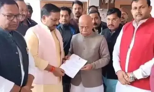 UP News: भाजपा के सभी पदों से इस्तीफा देते वक्त रो पड़े, हिमाचल प्रदेश के नवनियुक्त राज्यपाल शिव प्रताप शुक्ला UP News: भाजपा के सभी पदों से इस्तीफा देते वक्त रो पड़े, हिमाचल प्रदेश के नवनियुक्त राज्यपाल शिव प्रताप शुक्ला