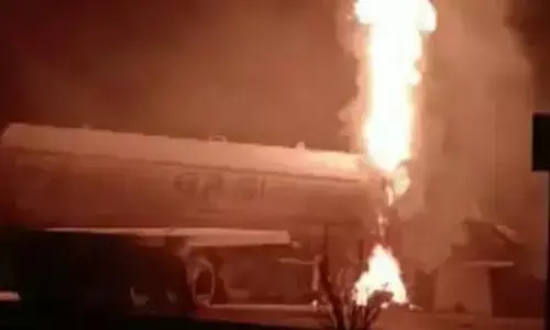 рд░рд╛рдЬрд╕реНрдерд╛рди рдореЗрдВ рдмреЬрд╛ рд╣рд╛рджрд╕рд╛ : рдЕрдЬрдореЗрд░ рдореЗ рдЯреИрдВрдХрд░ рдФрд░ рдЯреНрд░рдХ рдХреА рдЯрдХреНтАНрдХрд░ рдореЗрдВ 4 рд▓реЛрдЧреЛрдВ рдХреА рдЬрд┐рдВрджрд╛ рдЬрд▓рдиреЗ рд╕реЗ рдореМрдд рд░рд╛рдЬрд╕реНрдерд╛рди рдореЗрдВ рдмреЬрд╛ рд╣рд╛рджрд╕рд╛ : рдЕрдЬрдореЗрд░ рдореЗ рдЯреИрдВрдХрд░ рдФрд░ рдЯреНрд░рдХ рдХреА рдЯрдХреНтАНрдХрд░ рдореЗрдВ 4 рд▓реЛрдЧреЛрдВ рдХреА рдЬрд┐рдВрджрд╛ рдЬрд▓рдиреЗ рд╕реЗ рдореМрдд