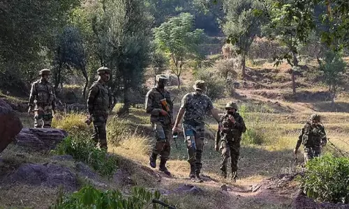 Naxalite Attack : राजनांदगांव में नक्सलियों और पुलिस के बीच मुठभेड़, दो जवान शहीद Naxalite Attack : राजनांदगांव में नक्सलियों और पुलिस के बीच मुठभेड़, दो जवान शहीद