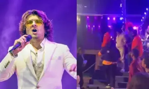 सोनू निगम के साथ इवेंट में हुई मारपीट, शिवसेना विधायक के बेटे पर केस दर्ज, सिंगर ने बताया पूरा मामला, हमले का वीडियो वायरल सोनू निगम के साथ इवेंट में हुई मारपीट, शिवसेना विधायक के बेटे पर केस दर्ज, सिंगर ने बताया पूरा मामला, हमले का वीडियो वायरल