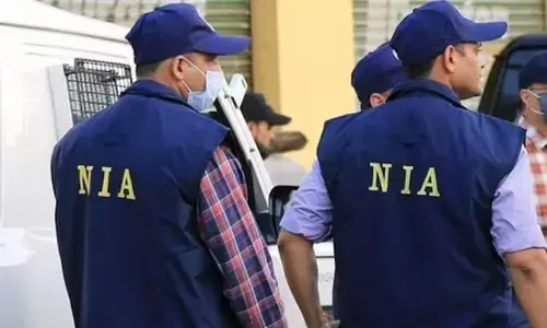 NIA Raid : यूपी, दिल्ली, पंजाब, हरियाणा और राजस्थान समेत 72 जगहों पर NIA की छापेमारी NIA Raid : यूपी, दिल्ली, पंजाब, हरियाणा और राजस्थान समेत 72 जगहों पर NIA की छापेमारी