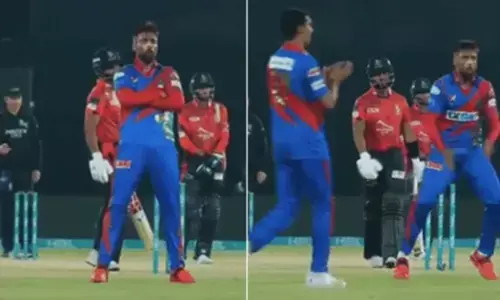 पाकिस्तानी गेंदबाज मोहम्मद आमिर ने पिच पर की गंदी हरकत, लोग बोले- प्लीज इसे बैन करो… देखिए VIRAL VIDEO