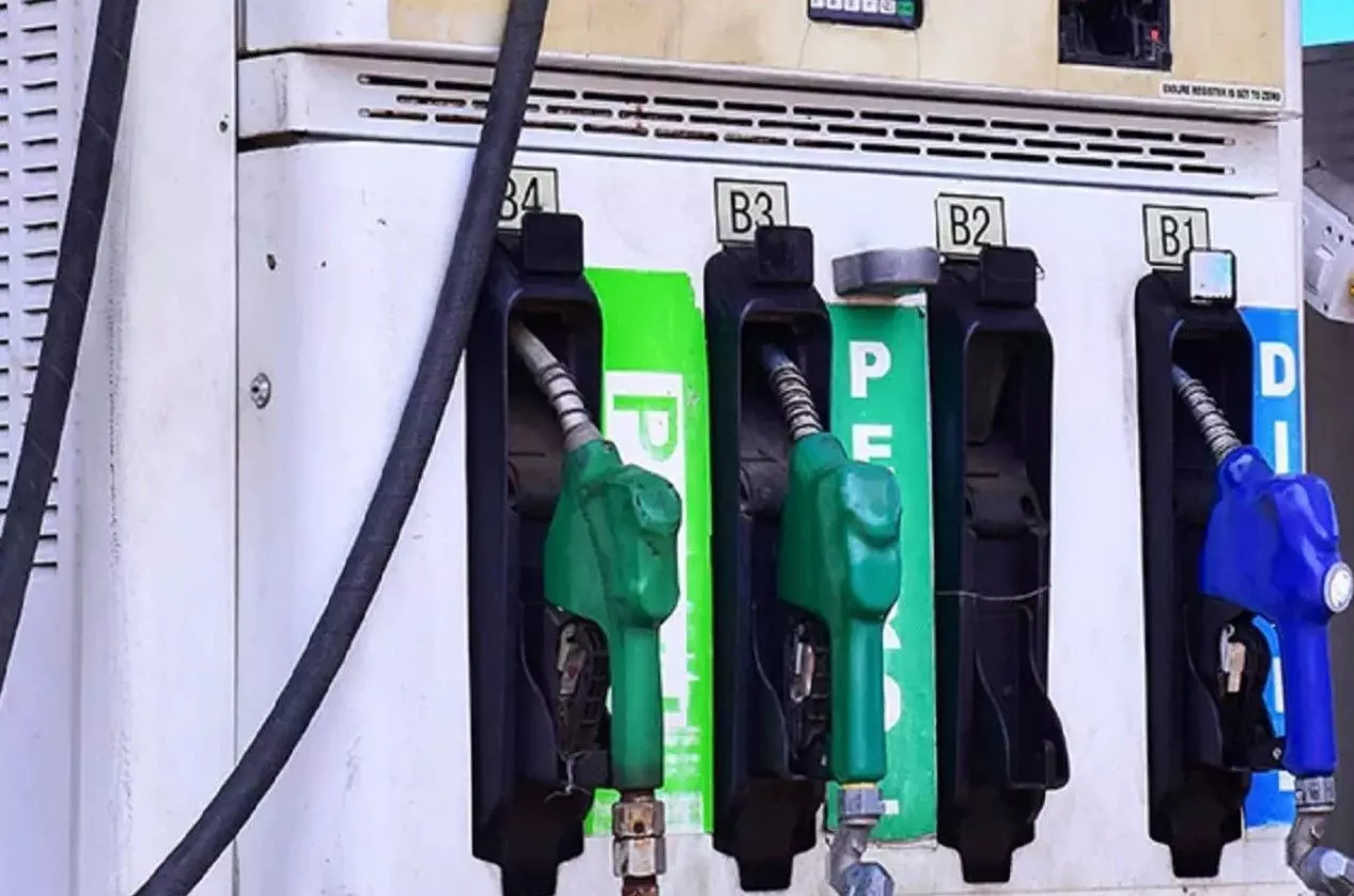 Petrol-Diesel Price Today: आपके शहर में क्या है पेट्रोल-डीजल की ताजा कीमतें, यहां करें चेक