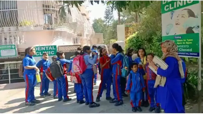 Ghaziabad news: गाजियाबाद में निजी स्कूल के बस में बड़ा हादसा होते हुए बचा, क्या परिवहन विभाग ने फिर मूँद ली आँखें