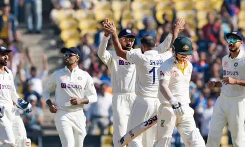 भारत-ऑस्ट्रेलिया सीरीज के बीच इस दिग्गज क्रिकेटर ने कर दिया रिटायरमेंट का ऐलान! अचानक लिए फैसले से फैंस हैरान