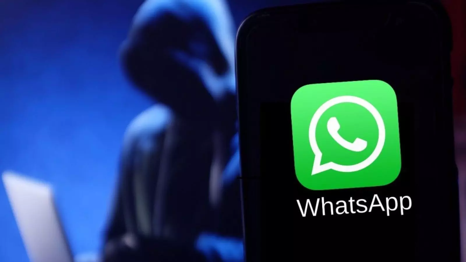 इस छोटी सी गलती से आपका WhatsApp हो जाएगा हाईजैक, प्राइवेट चैट लीक होने से ऐसे बचाएं इस छोटी सी गलती से आपका WhatsApp हो जाएगा हाईजैक, प्राइवेट चैट लीक होने से ऐसे बचाएं