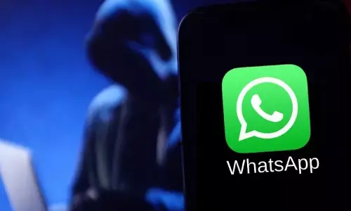 इस छोटी सी गलती से आपका WhatsApp हो जाएगा हाईजैक, प्राइवेट चैट लीक होने से ऐसे बचाएं इस छोटी सी गलती से आपका WhatsApp हो जाएगा हाईजैक, प्राइवेट चैट लीक होने से ऐसे बचाएं