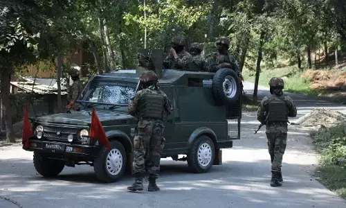 कश्मीर में एक और टारगेट किलिंग, पुलवामा में कश्मीरी पंडित की गोली मारकर हत्या