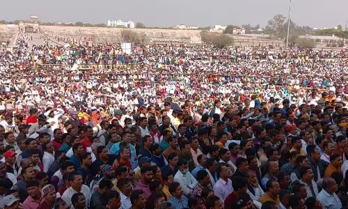 शिक्षा मित्र और अनुदेशक के साथ क्यों हुआ सौतेला व्यवहार और कौन है जिम्मेदार? शिक्षा मित्र और अनुदेशक के साथ क्यों हुआ सौतेला व्यवहार और कौन है जिम्मेदार?