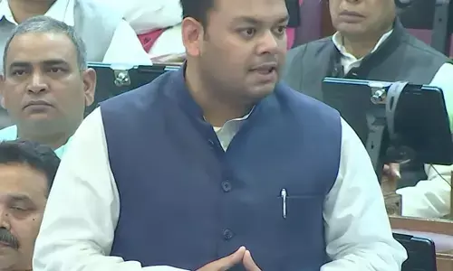 यूपी में आरोग्य योजना से शिक्षा मित्र और अनुदेशक को शामिल किए जाने मांग पकड़ रही है जोर यूपी में आरोग्य योजना से शिक्षा मित्र और अनुदेशक को शामिल किए जाने मांग पकड़ रही है जोर