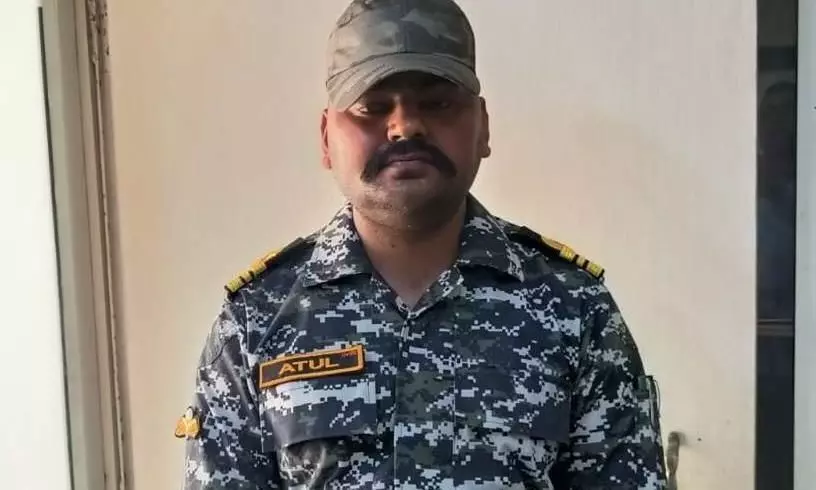 कासगंज का फर्जी लेप्टीनेंट कमांडर अतुल माथुर नोएडा एसटीएफ ने किया गिरफ्तार