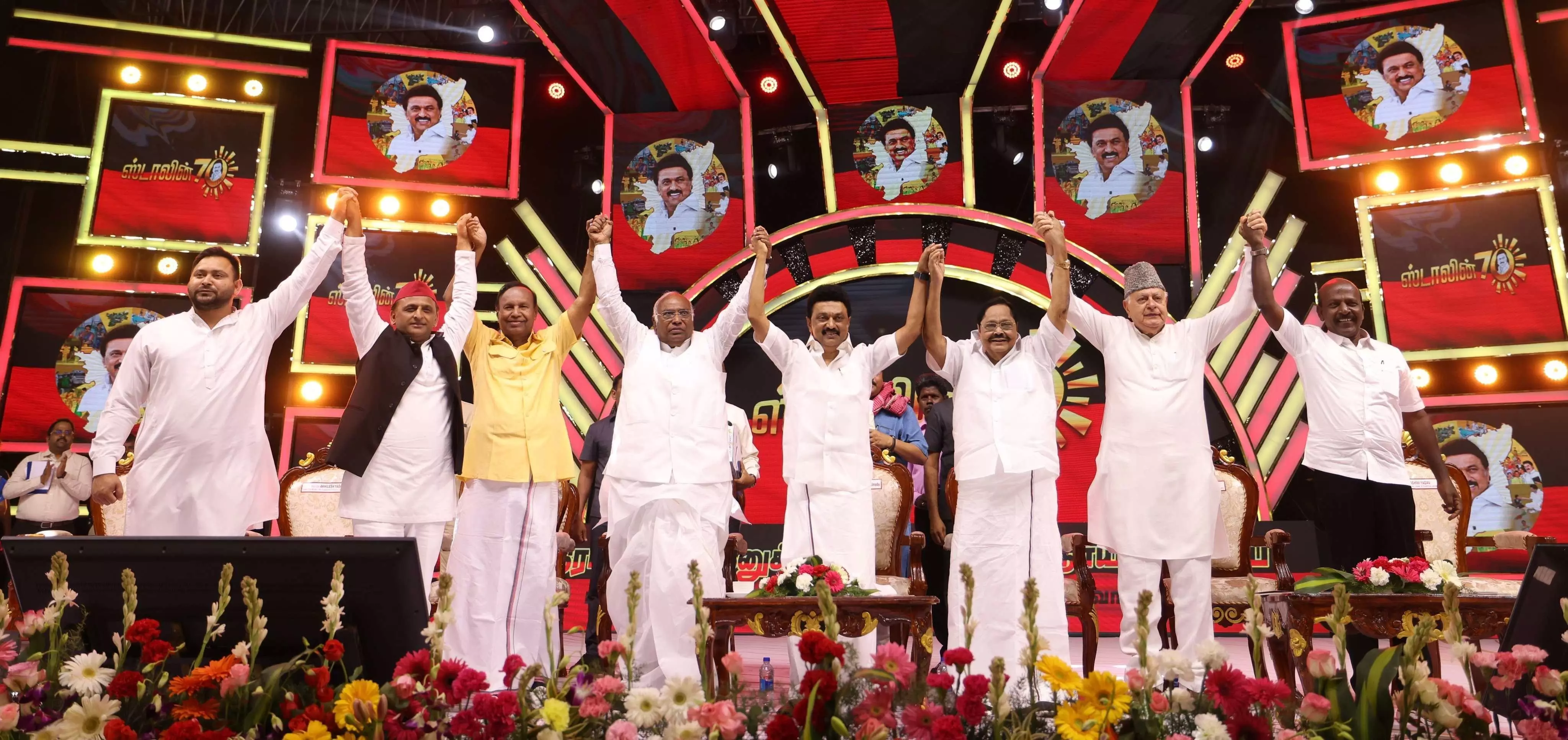 तमिलनाडु के मुख्यमंत्री एम के स्टालिन के बयान से क्या मिलेगा कांग्रेस को जीवनदान?