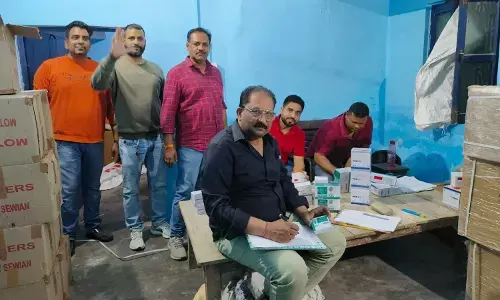 वाराणसी में साढ़े 7 करोड़ की नकली दवा समेत सरगना अशोक किया गिरफ्तार वाराणसी में साढ़े 7 करोड़ की नकली दवा समेत सरगना अशोक किया गिरफ्तार