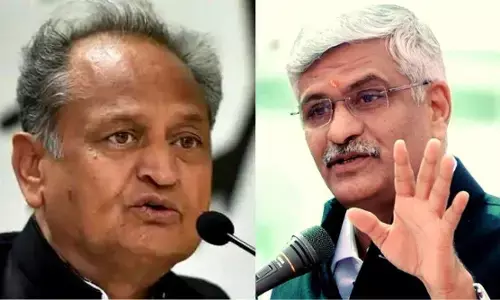 केंद्रीय मंत्री गजेंद्र शेखावत ने सीएम अशोक गहलोत पर दर्ज कराया मानहानि का मुकदमा, जानें- क्या है पूरा मामला केंद्रीय मंत्री गजेंद्र शेखावत ने सीएम अशोक गहलोत पर दर्ज कराया मानहानि का मुकदमा, जानें- क्या है पूरा मामला