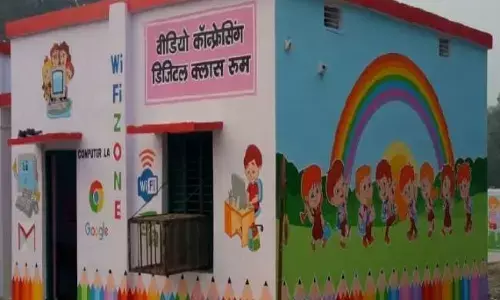 होली के बाद भी शिक्षक मना रहे छुट्टियां, शिक्षामित्र ने खोला स्कूल होली के बाद भी शिक्षक मना रहे छुट्टियां, शिक्षामित्र ने खोला स्कूल