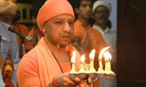 नवरात्रि पर योगी सरकार का बड़ा एलान, मंदिरों में दुर्गा सप्तशती और अखंड रामायण का होगा पाठ नवरात्रि पर योगी सरकार का बड़ा एलान, मंदिरों में दुर्गा सप्तशती और अखंड रामायण का होगा पाठ