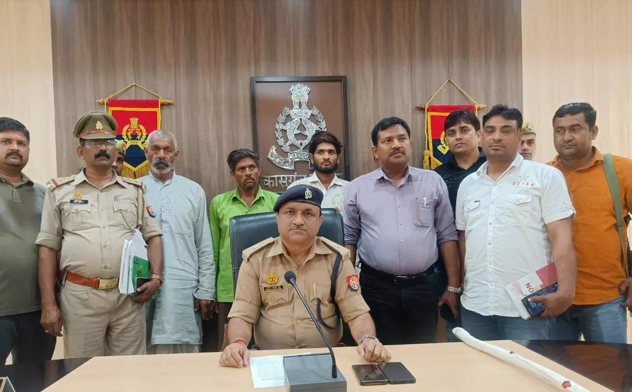 कासगंज पुलिस ने दो दिन पूर्व हुई हत्या का किया खुलासा, 3 शातिर अभियुक्तों को पुलिस ने किया गिरफ्तार