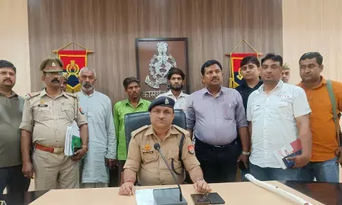 कासगंज पुलिस ने दो दिन पूर्व हुई हत्या का किया खुलासा, 3 शातिर अभियुक्तों को पुलिस ने किया गिरफ्तार कासगंज पुलिस ने दो दिन पूर्व हुई हत्या का किया खुलासा, 3 शातिर अभियुक्तों को पुलिस ने किया गिरफ्तार
