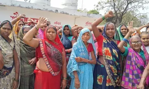 एयरपोर्ट से लेकर पूर्वांचल एक्सप्रेसवे के किनारे के गावों में किसानों की बैठकों का सिलसिला तेज, नहीं देंगे जमींन