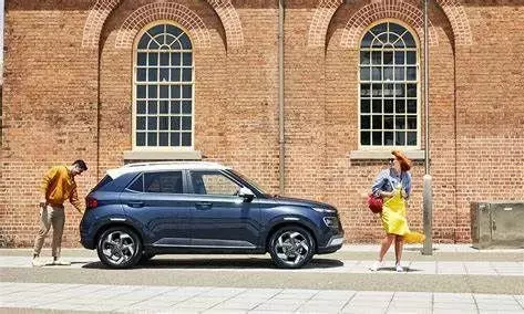 hyundai venue - फूड ट्रेल्स - ग्वालियर फीट का स्वाद hyundai venue - फूड ट्रेल्स - ग्वालियर फीट का स्वाद