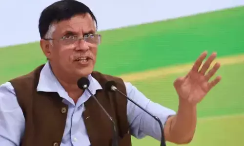 कांग्रेस प्रवक्ता पवन खेड़ा पर दर्ज सभी FIR लखनऊ के हजरतगंज थाने में ट्रांसफर, सुप्रीम कोर्ट का बड़ा आदेश