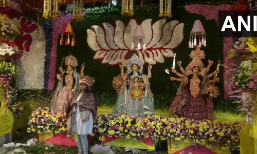 Chaitra Navratri 2023: चैत्र नवरात्रि का पहला दिन आज, देशभर में मंदिरों में श्रद्धालुओं का दिखा उत्साह Chaitra Navratri 2023: चैत्र नवरात्रि का पहला दिन आज, देशभर में मंदिरों में श्रद्धालुओं का दिखा उत्साह