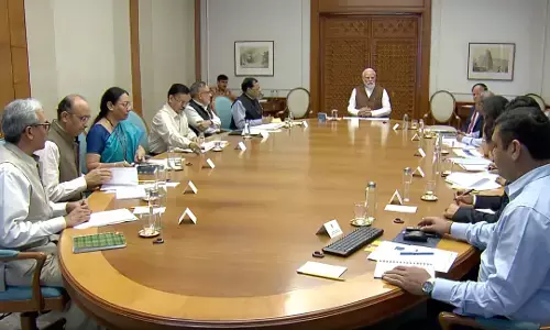 Corona Case In India : कोरोना के बढ़ते मामलों को लेकर केंद्र सरकार अलर्ट, पीएम मोदी ने की हाई लेवल मीटिंग