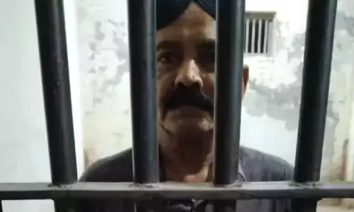 पाकिस्तानी पत्रकार ने भगवान हनुमान को लेकर किया ये विवादित पोस्ट, हुई गिरफ्तारी पाकिस्तानी पत्रकार ने भगवान हनुमान को लेकर किया ये विवादित पोस्ट, हुई गिरफ्तारी