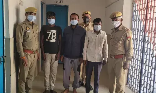 मुकेश हत्याकांड का किया खुलासा, हत्या में शामिल तीन आरोपियों को किया शामिल मुकेश हत्याकांड का किया खुलासा, हत्या में शामिल तीन आरोपियों को किया शामिल