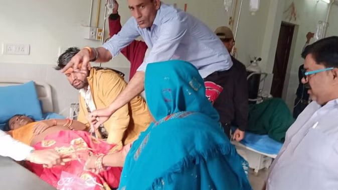 अभी अभी पूर्णागिरी धाम में बड़ा हादसा, पाँच की मौत सात घायल, कुचलता चला गया वाहन, मृतकों और घायलों की सूची देखिए अभी अभी पूर्णागिरी धाम में बड़ा हादसा, पाँच की मौत सात घायल, कुचलता चला गया वाहन, मृतकों और घायलों की सूची देखिए