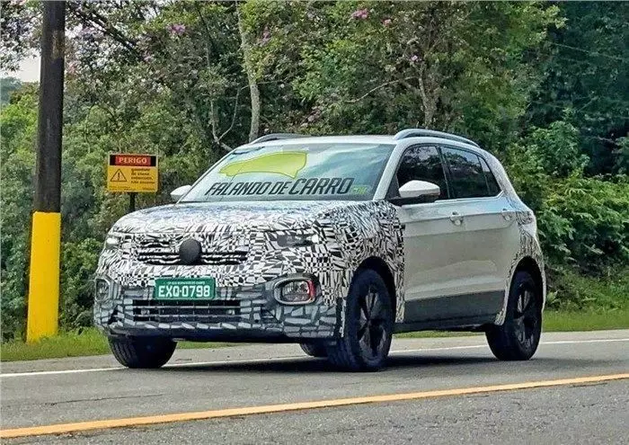 Volkswagen T-Cross facelift spied testing in Brazil!