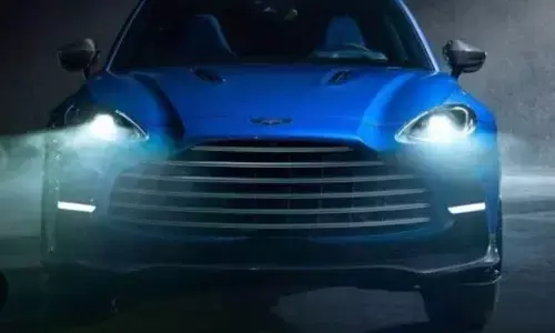 जानिए कार में होती है कौन-कौन सी हेडलाइट और क्या होती है इनकी खासियत जानिए कार में होती है कौन-कौन सी हेडलाइट और क्या होती है इनकी खासियत