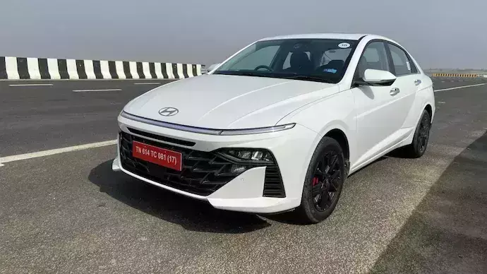 Hyundai Verna 10,000 बुकिंग के करीब पहुंच रही है! Hyundai Verna 10,000 बुकिंग के करीब पहुंच रही है!