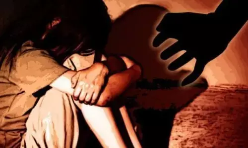 Newlyweds Rape : दुष्कर्म का विरोध करने पर नवविवाहिता के साथ हैवानियत, प्राइवेट पार्ट में डंडा डाला Newlyweds Rape : दुष्कर्म का विरोध करने पर नवविवाहिता के साथ हैवानियत, प्राइवेट पार्ट में डंडा डाला