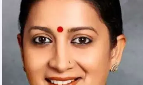 जानिए स्मृति ईरानी के बारे में, एक्ट्रेस और पॉलीटिशियन बनने से पहले करना पड़ा था यह काम, जानिए इसके पीछे की वजह और कितनी मिलती थी सैलरी? जानिए स्मृति ईरानी के बारे में, एक्ट्रेस और पॉलीटिशियन बनने से पहले करना पड़ा था यह काम, जानिए इसके पीछे की वजह और कितनी मिलती थी सैलरी?