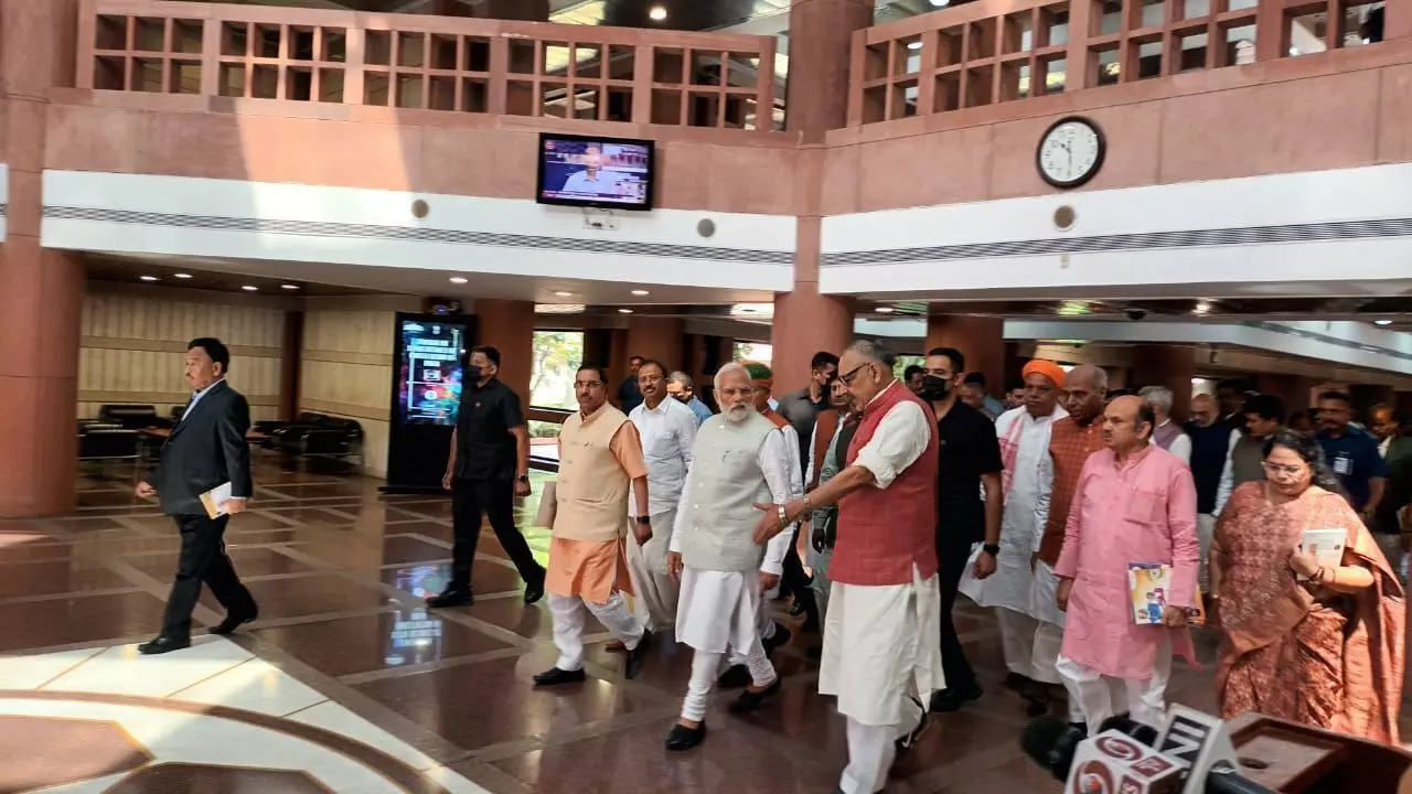 BJP Parliamentary Meeting: बीजेपी संसदीय दल की मीटिंगः PM मोदी ने चुनावों से पहले नेताओं को का दिया गुरुमंत्र