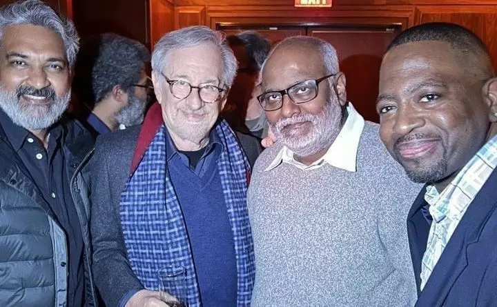क्या आप जानते हैं Naatu Naatu गाने के कंपोजर MM Keeravani को, जिन्हें हो गया है कोविड, डॉक्टर ने दी बेड से ना उठने की सलाह क्या आप जानते हैं Naatu Naatu गाने के कंपोजर MM Keeravani को, जिन्हें हो गया है कोविड, डॉक्टर ने दी बेड से ना उठने की सलाह