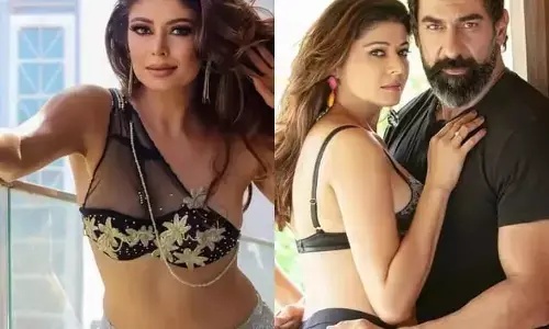 46 की उम्र में पूजा बत्रा ने शेयर की अपनी हॉट फोटोस, पति संग किया रोमांस, फोटो हो रही है वायरल 46 की उम्र में पूजा बत्रा ने शेयर की अपनी हॉट फोटोस, पति संग किया रोमांस, फोटो हो रही है वायरल