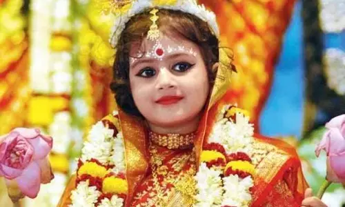 कन्या पूजन करते समय न करें यह काम, रखें इन बातों का ध्यान कन्या पूजन करते समय न करें यह काम, रखें इन बातों का ध्यान